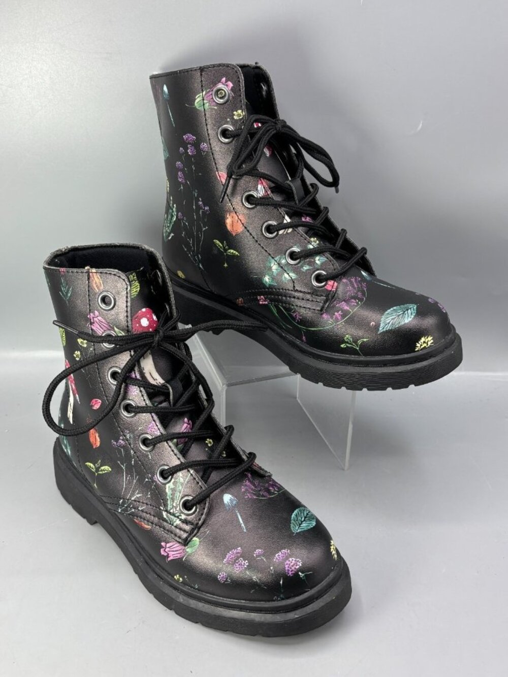 Rogue + Wolf Herbology Boots Unisex 4.5W/3M Black Wildflowers Leather Round Toe
